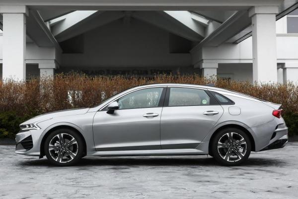 Kia K5 – есть примерная цена